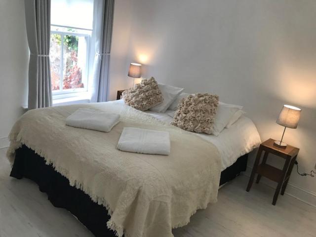 Royal Gardens Apartments 스털링 외부 사진