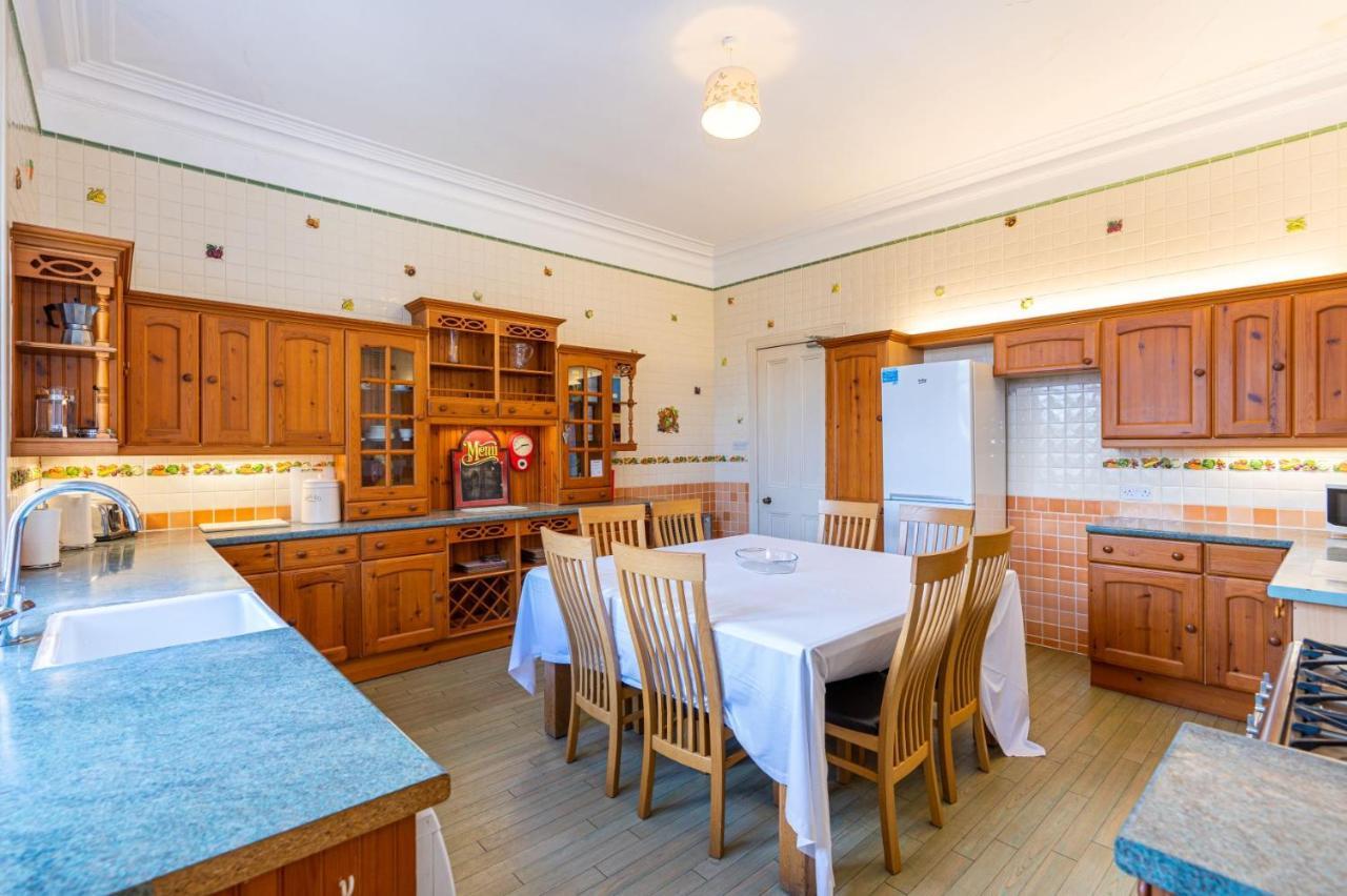 Royal Gardens Apartments 스털링 외부 사진